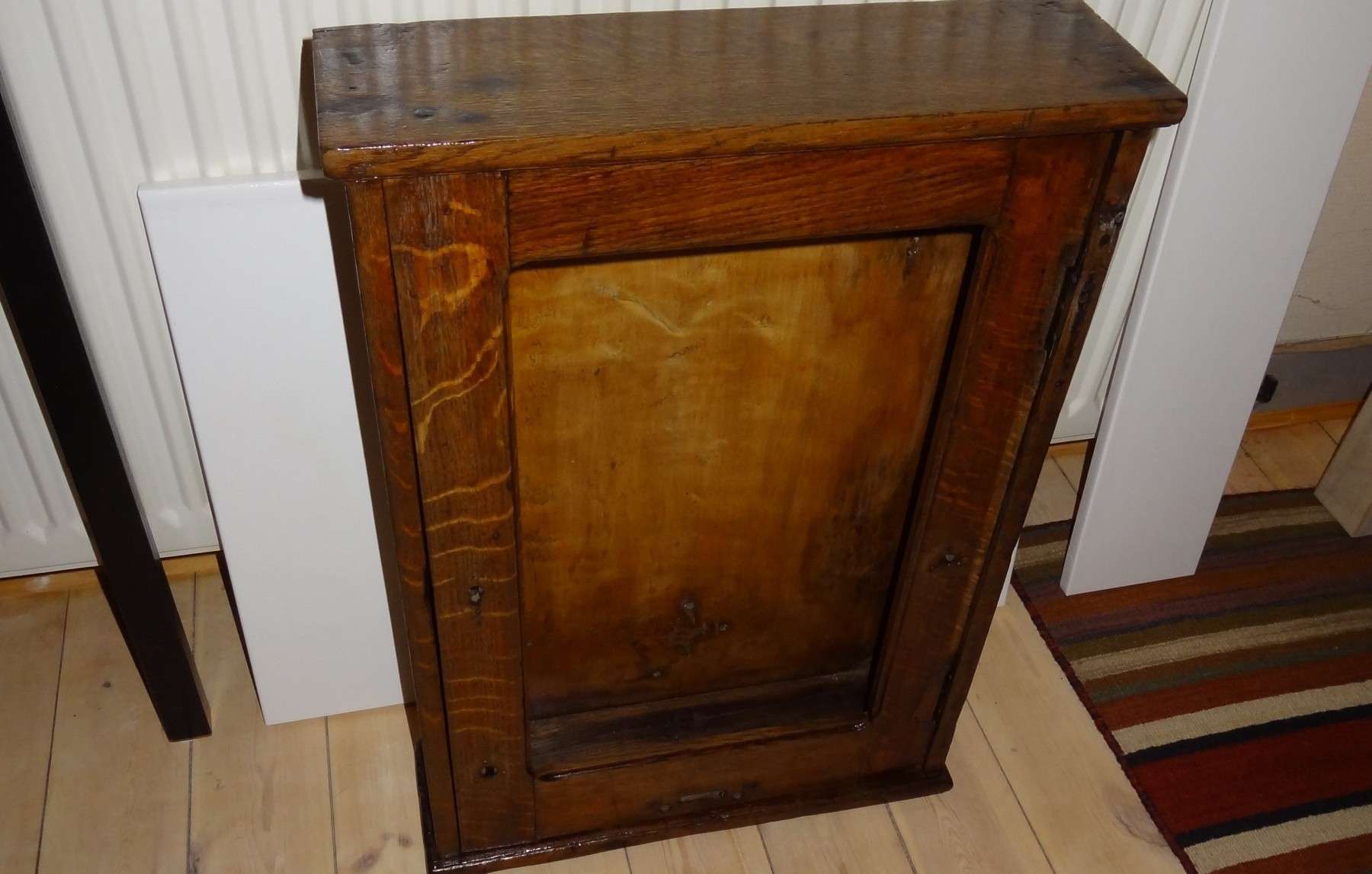 Bajazzo_cabinet-and-frame_renovated